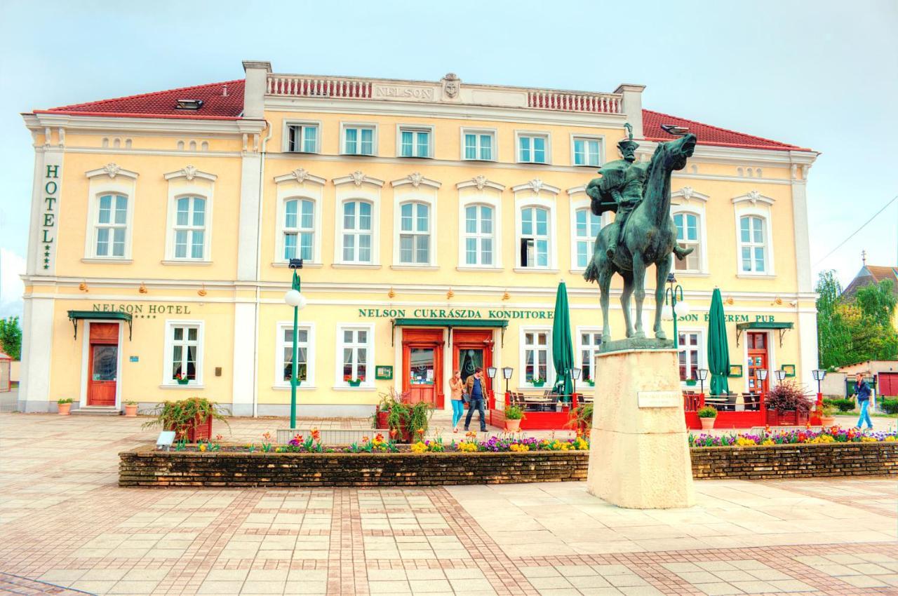 Nelson Hotel Hajdúszoboszló المظهر الخارجي الصورة