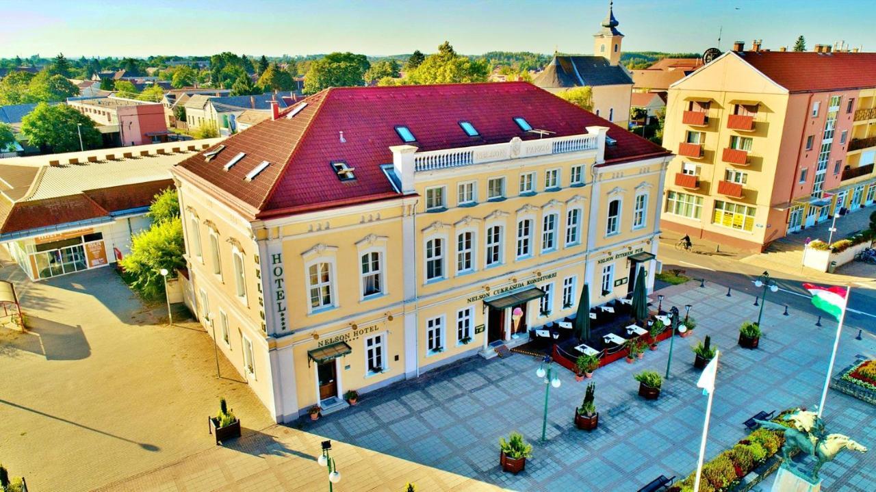 Nelson Hotel Hajdúszoboszló المظهر الخارجي الصورة